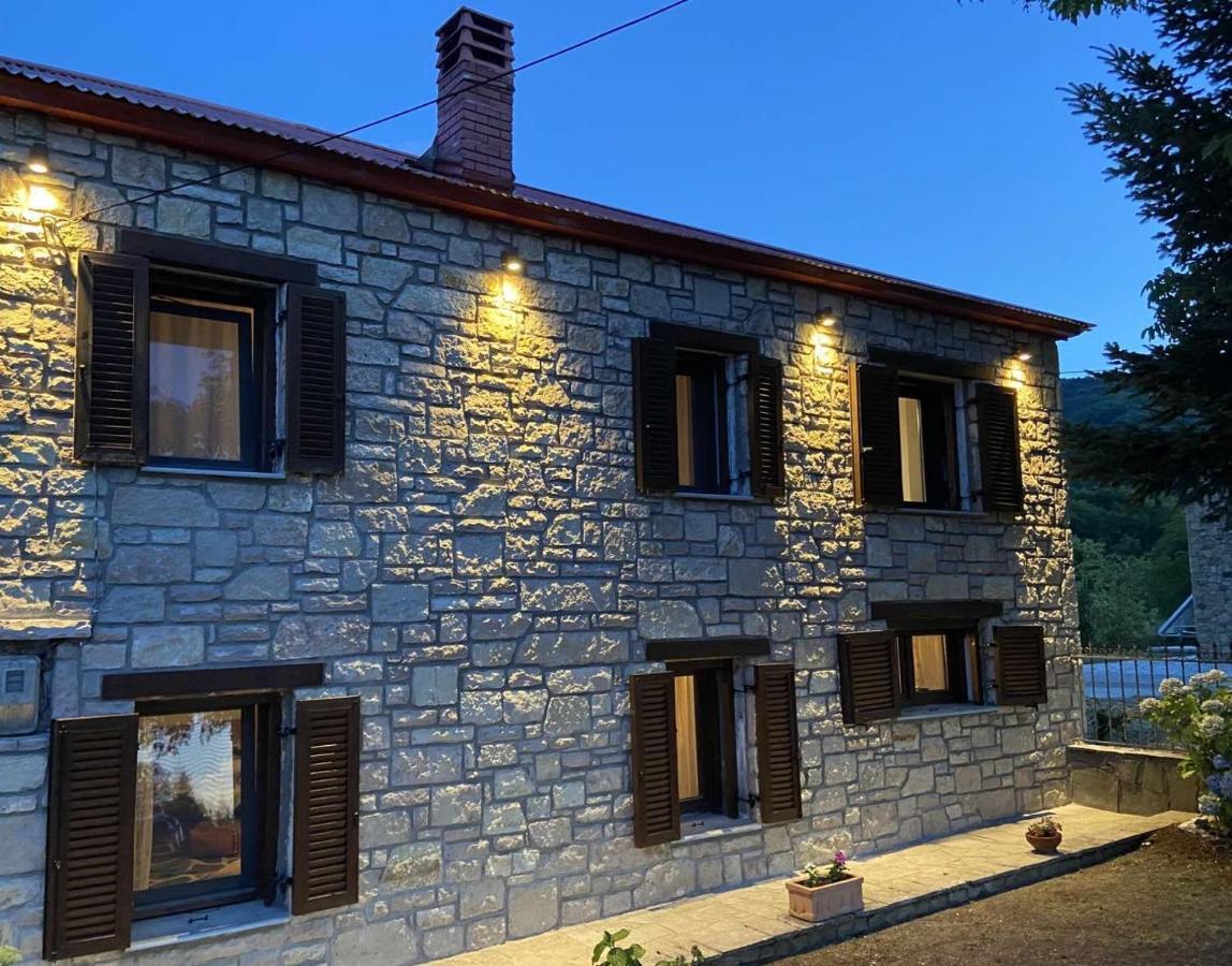 Cosy Lake House, Μια Ανάσα Πριν Τη Λίμνη Kalívia 外观 照片