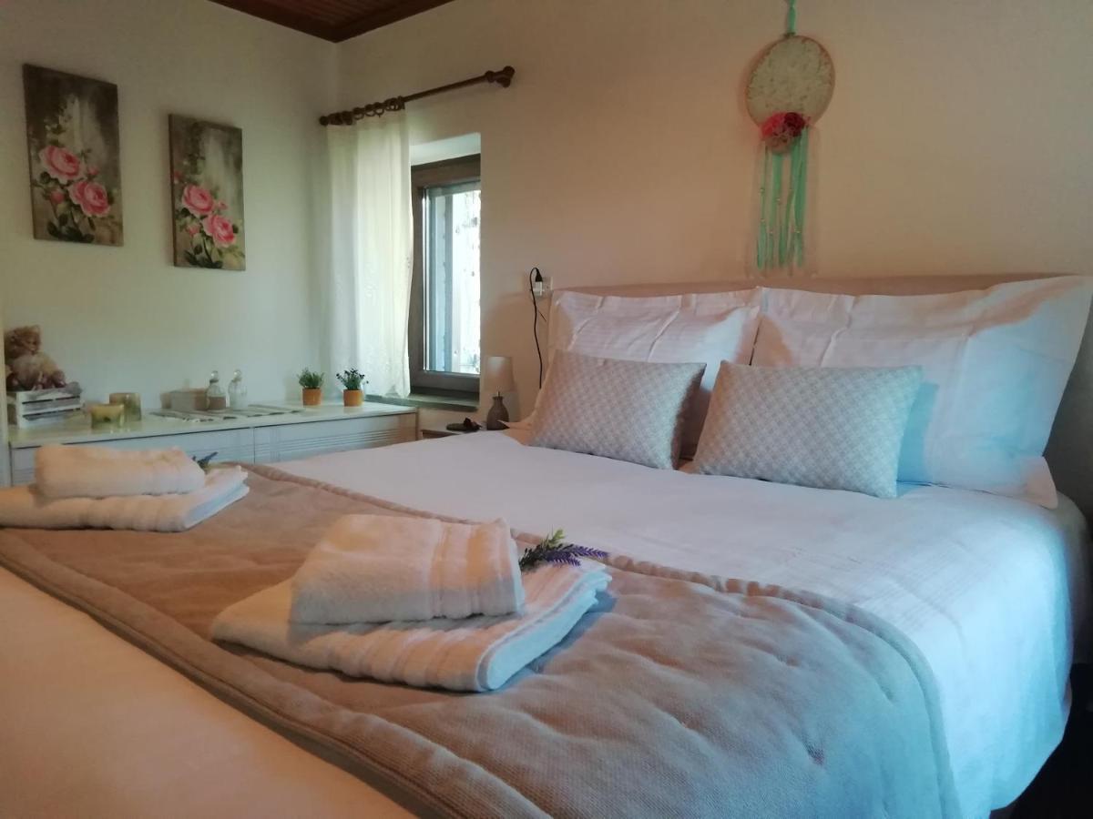 Cosy Lake House, Μια Ανάσα Πριν Τη Λίμνη Kalívia 外观 照片