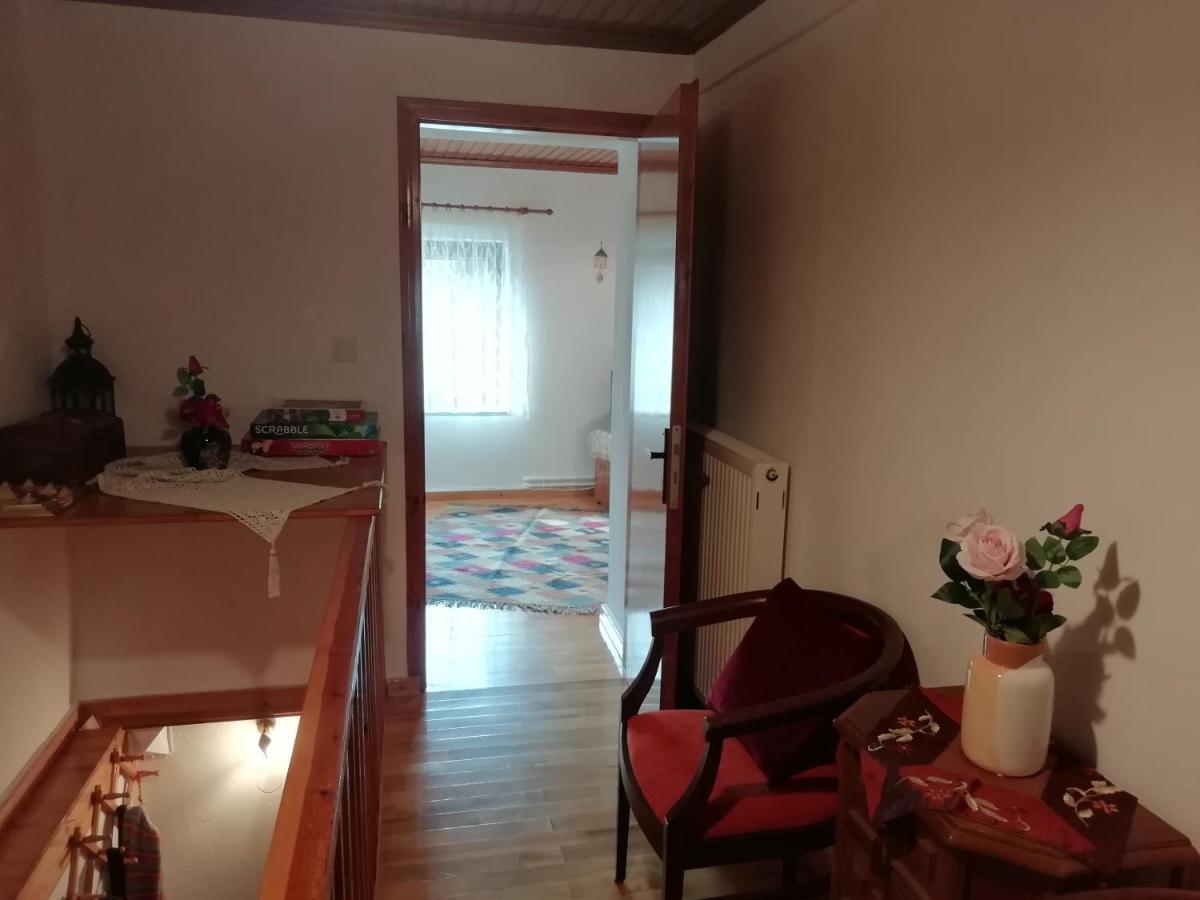 Cosy Lake House, Μια Ανάσα Πριν Τη Λίμνη Kalívia 外观 照片