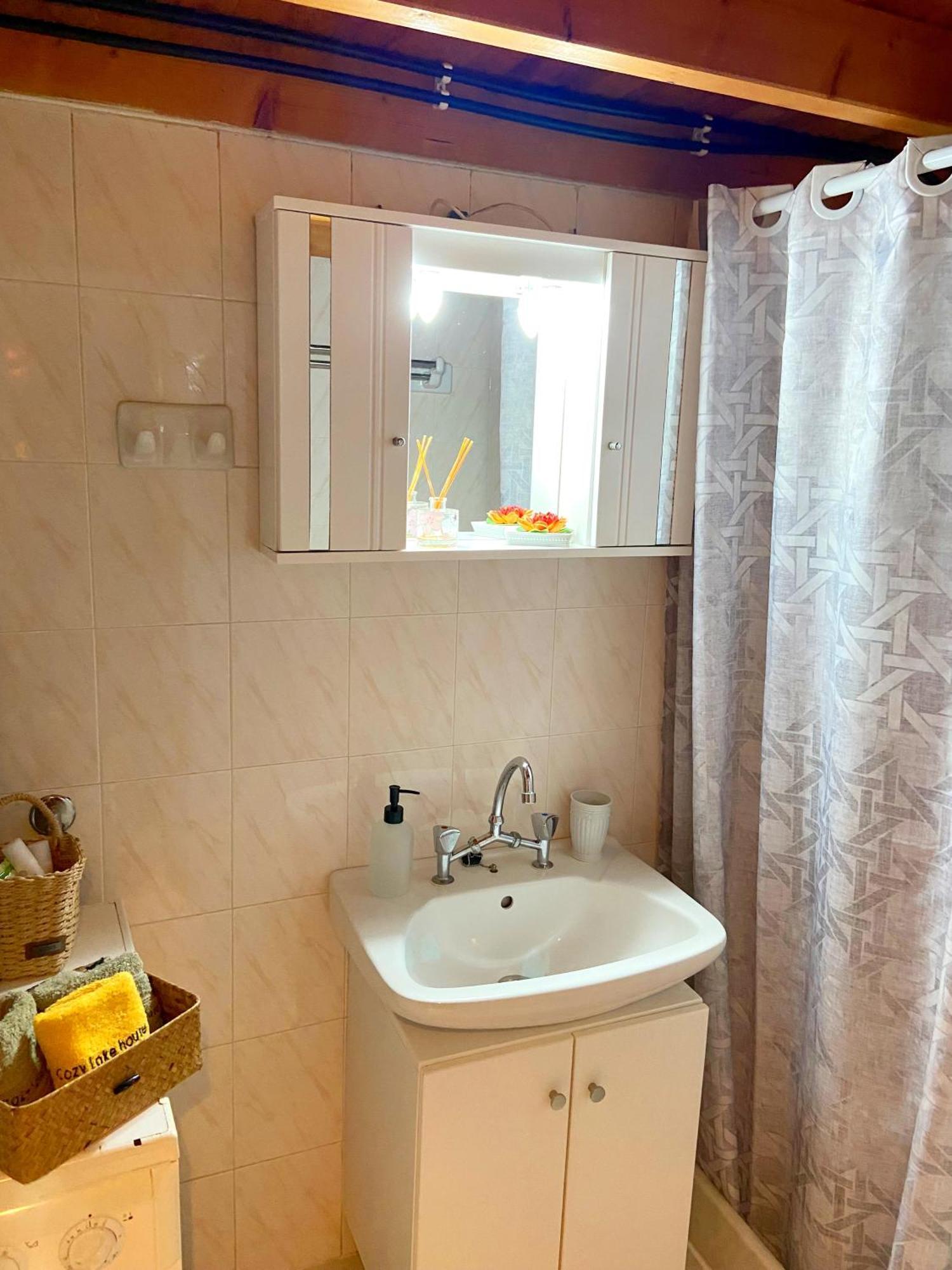 Cosy Lake House, Μια Ανάσα Πριν Τη Λίμνη Kalívia 外观 照片