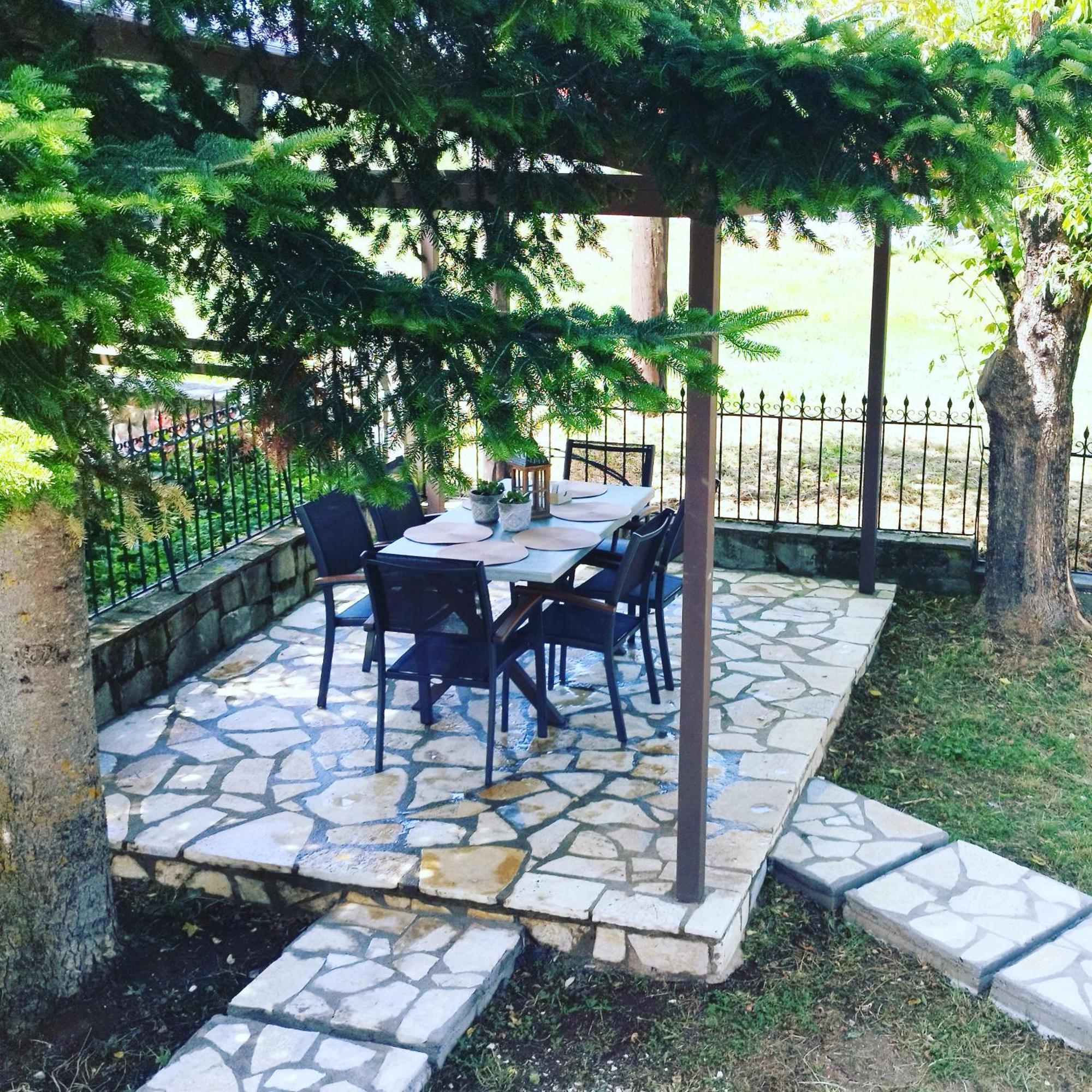 Cosy Lake House, Μια Ανάσα Πριν Τη Λίμνη Kalívia 外观 照片